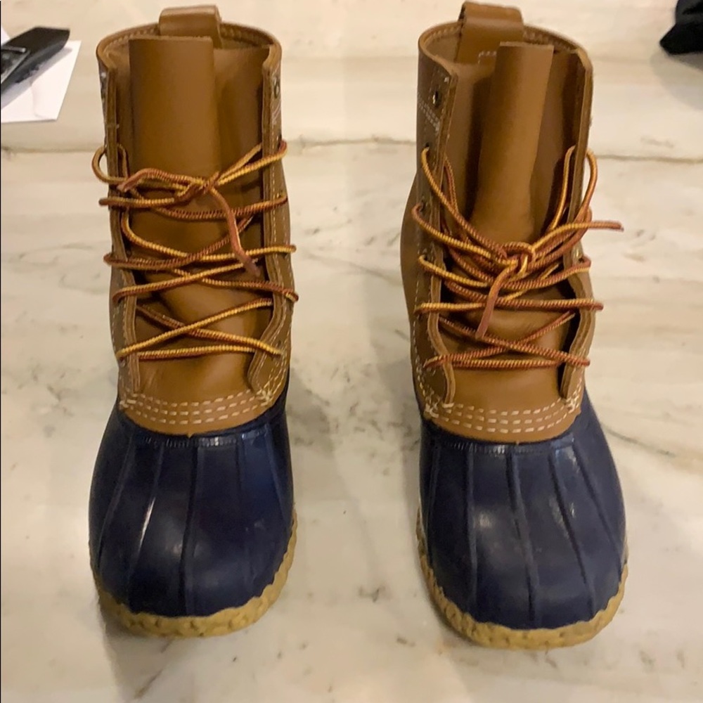 LL Bean Women’s Duck Boots - Picture 6 of 6